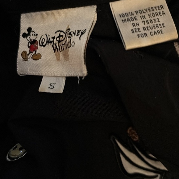 Vintage Disney’s The Nightmare Before Christmas Men's Short Sleeve Shirt Size S - Picture 9 of 9